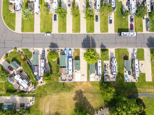 1205 N Country Club Dr, Deer Park, WA 99006