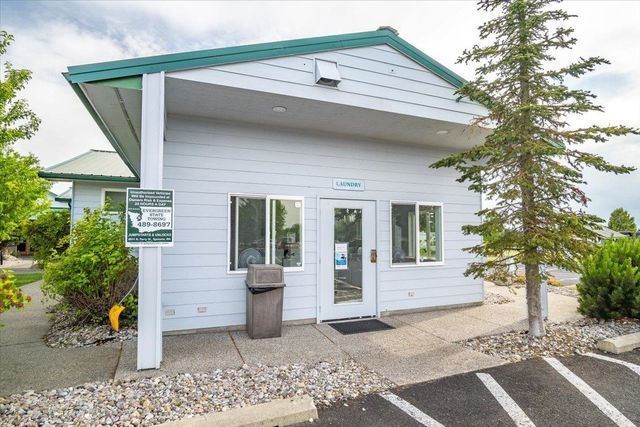 1205 N Country Club Dr, Deer Park, WA 99006