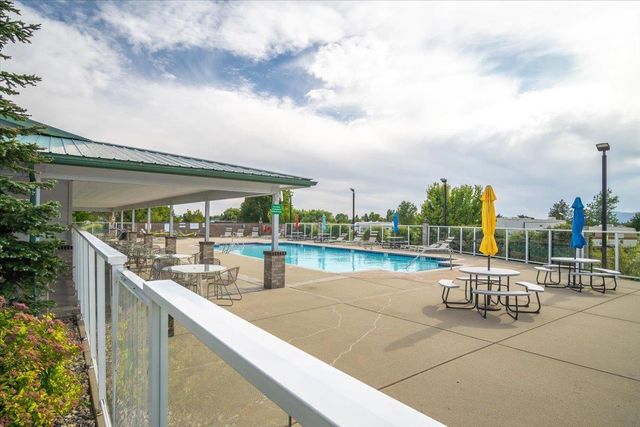 1205 N Country Club Dr, Deer Park, WA 99006