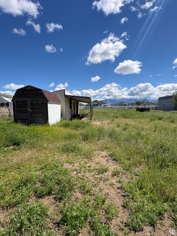 1148 N 3000 W, Clinton, UT 84015