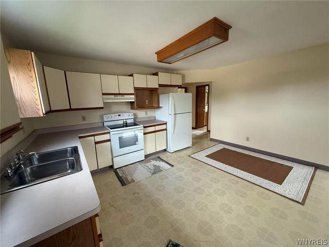 54 Knowlton Avenue, Lackawanna, NY 14218