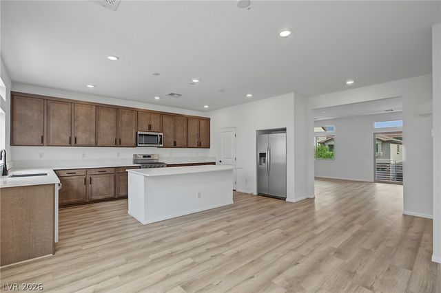 10027 Cooper Mountain Street, Las Vegas, NV 89141