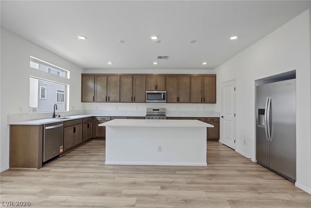 10027 Cooper Mountain Street, Las Vegas, NV 89141