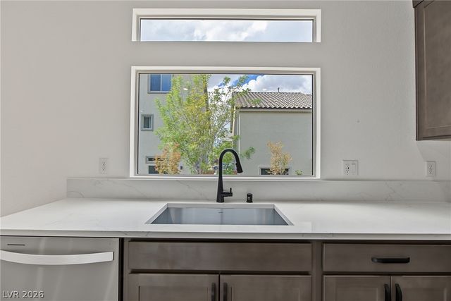 10027 Cooper Mountain Street, Las Vegas, NV 89141