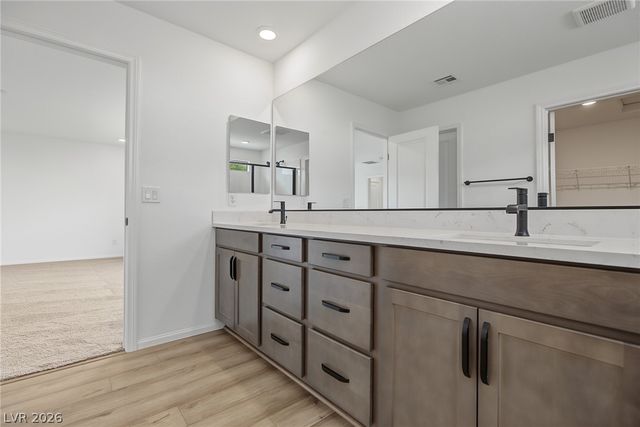10027 Cooper Mountain Street, Las Vegas, NV 89141