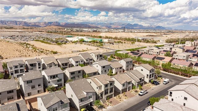 10027 Cooper Mountain Street, Las Vegas, NV 89141