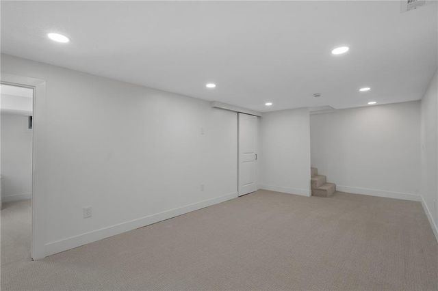 2806 W 48th Street, Westwood, KS 66205