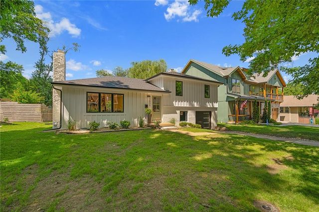 2806 W 48th Street, Westwood, KS 66205