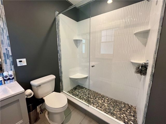 457 Douglas Avenue, Providence, RI 02908