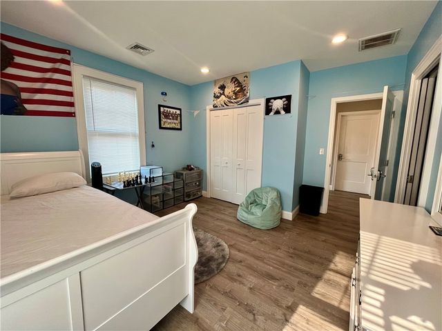 457 Douglas Avenue, Providence, RI 02908
