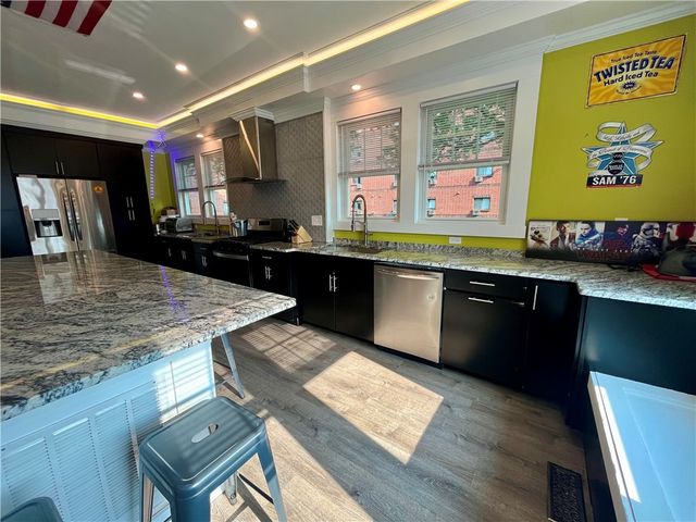 457 Douglas Avenue, Providence, RI 02908