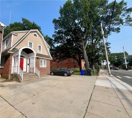 457 Douglas Avenue, Providence, RI 02908
