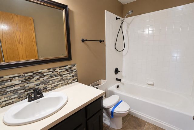 134 N KARREN CT, Wichita, KS 67212