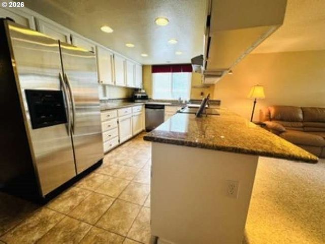5035 Se RURAL St, Portland, OR 97206