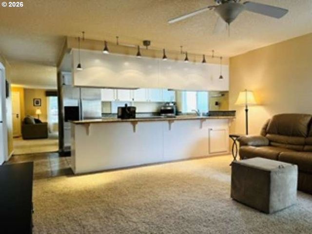 5035 Se RURAL St, Portland, OR 97206