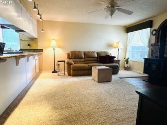 5035 Se RURAL St, Portland, OR 97206