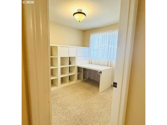5035 Se RURAL St, Portland, OR 97206