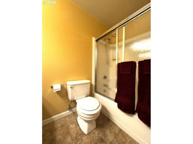 5035 Se RURAL St, Portland, OR 97206