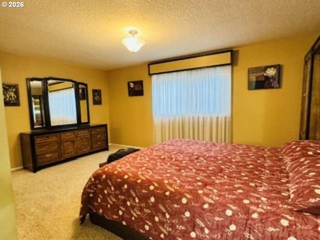 5035 Se RURAL St, Portland, OR 97206