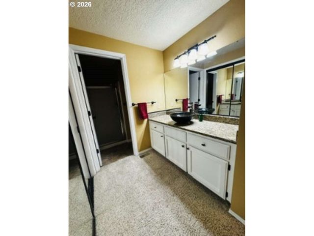 5035 Se RURAL St, Portland, OR 97206