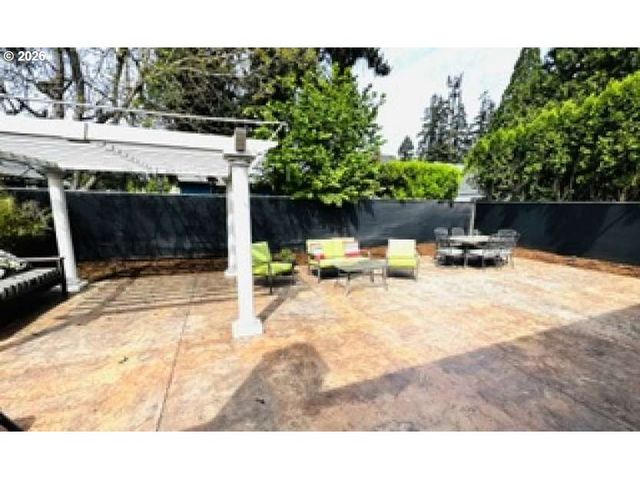 5035 Se RURAL St, Portland, OR 97206