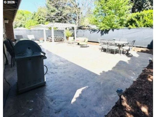 5035 Se RURAL St, Portland, OR 97206