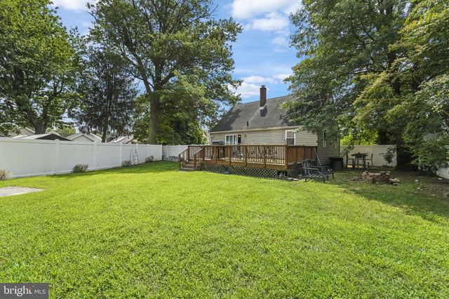 12 BOW HILL AVE, Hamilton, NJ 08610