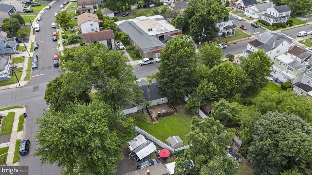 12 BOW HILL AVE, Hamilton, NJ 08610