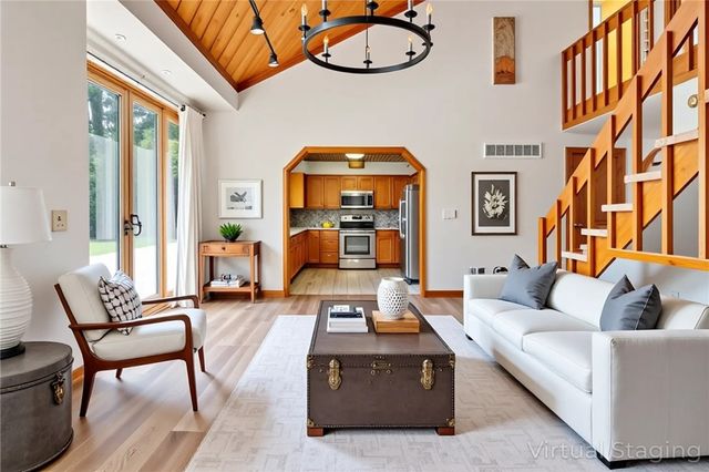 530 Perry Highway, Lancaster Twp, PA 16037