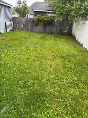101 Rutherglen Avenue 2, Providence, RI 02907