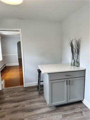 101 Rutherglen Avenue 2, Providence, RI 02907