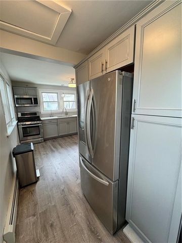 101 Rutherglen Avenue 2, Providence, RI 02907