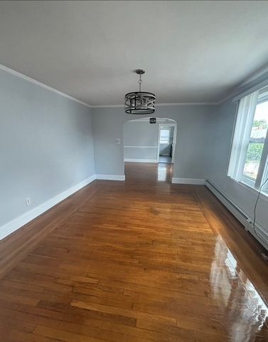 101 Rutherglen Avenue 2, Providence, RI 02907