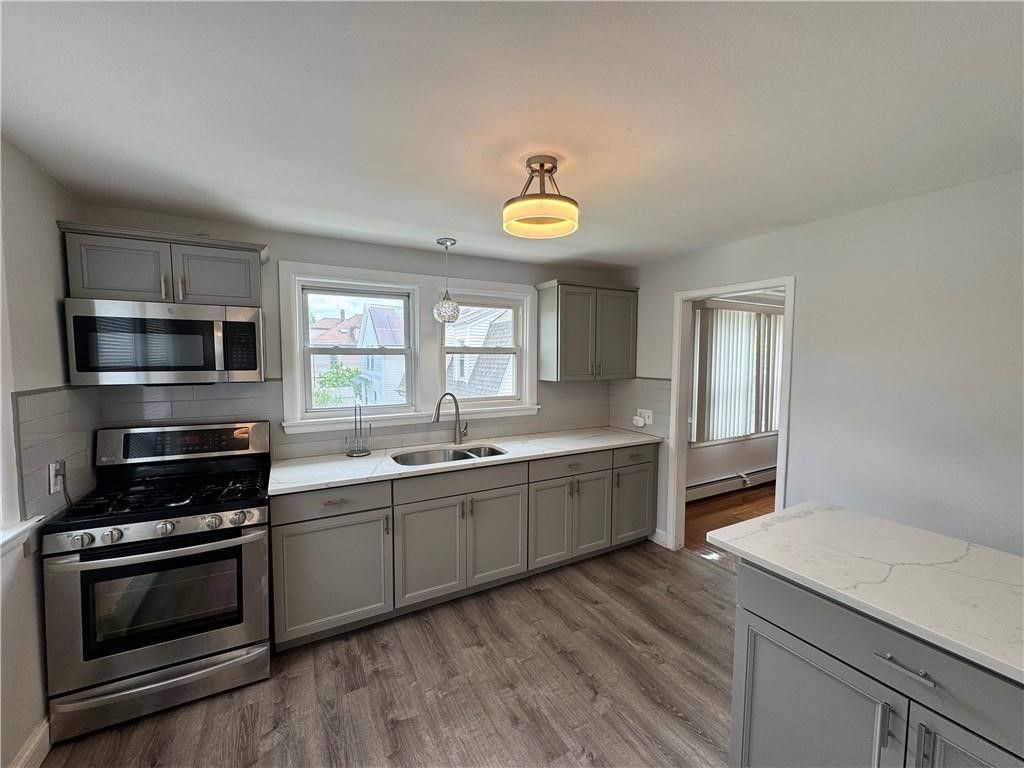 101 Rutherglen Avenue 2, Providence, RI 02907