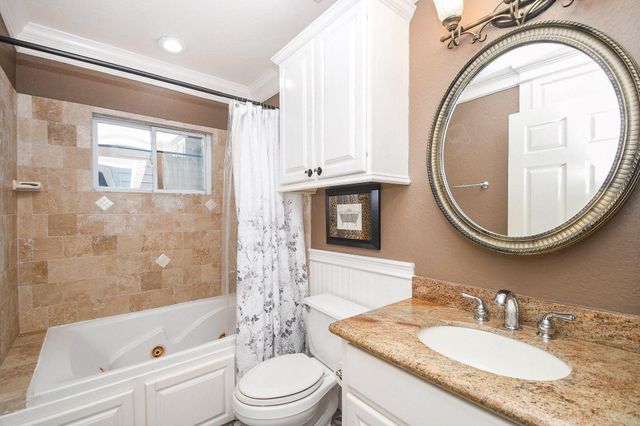614 W 28th Street, Houston, TX 77008