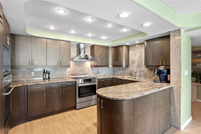 1460 GULF BOULEVARD 605, Clearwater Beach, FL 33767