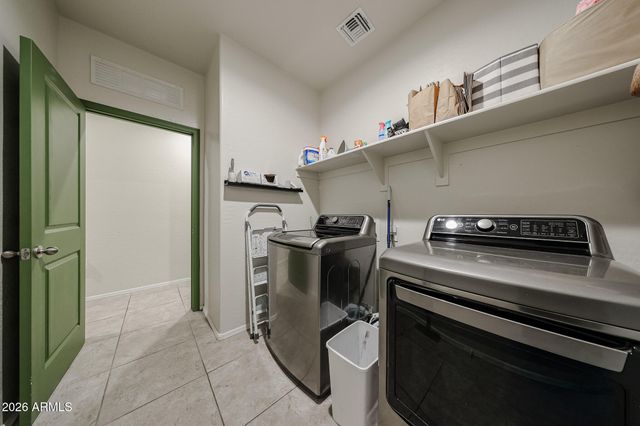 5180 E Gummite Drive, San Tan Valley, AZ 85143