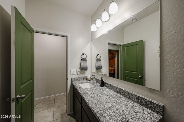 5180 E Gummite Drive, San Tan Valley, AZ 85143