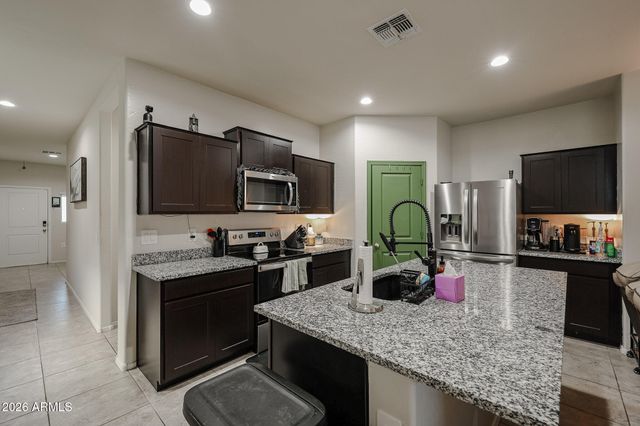 5180 E Gummite Drive, San Tan Valley, AZ 85143