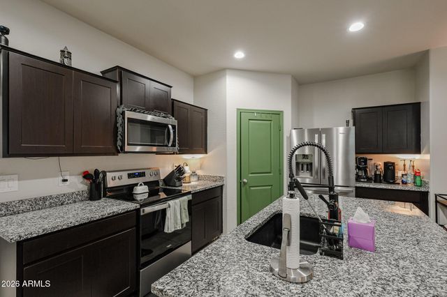 5180 E Gummite Drive, San Tan Valley, AZ 85143