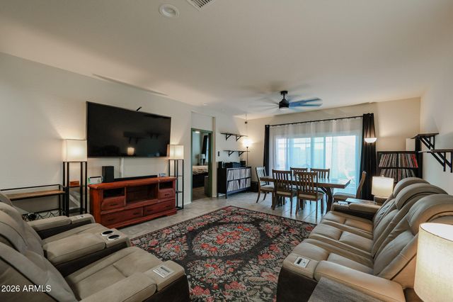 5180 E Gummite Drive, San Tan Valley, AZ 85143