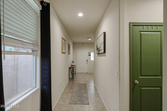 5180 E Gummite Drive, San Tan Valley, AZ 85143