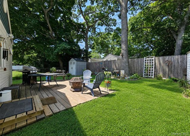 11 Cooke Avenue, Holtsville, NY 11742