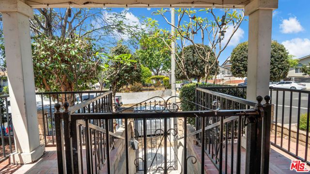 472 N Ezra Street, Los Angeles, CA 90063