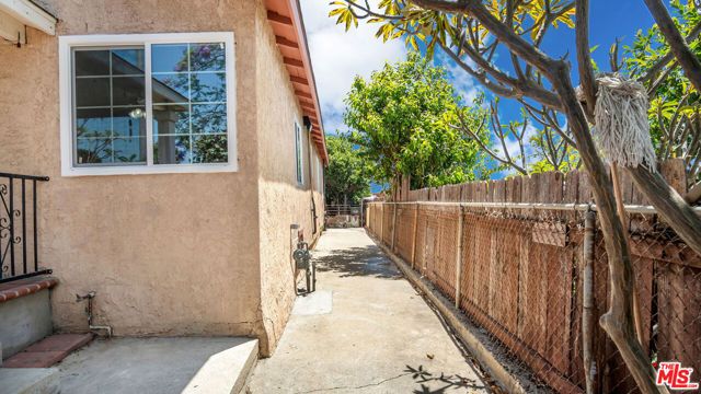 472 N Ezra Street, Los Angeles, CA 90063