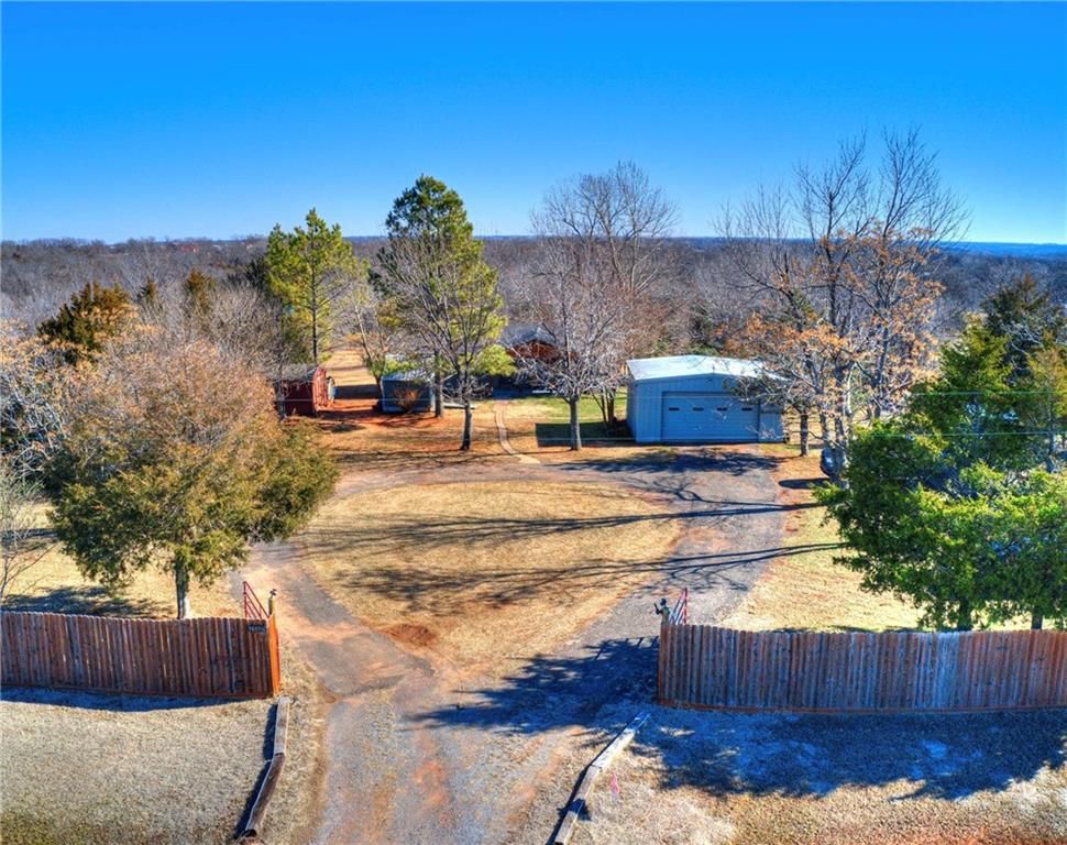 Image 5 of property listing at 980916 S Highway 18, Chandler, OK 74834
