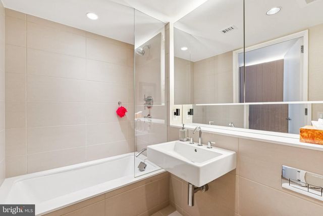 925 H ST NW #516, Washington, DC 20001