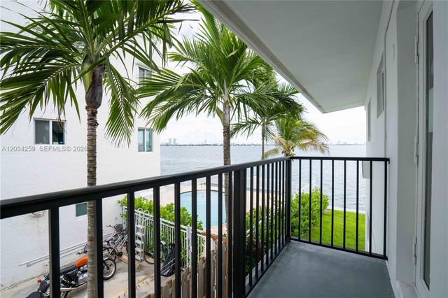 1750 S Treasure Drive 8, North Bay Village, FL 33141