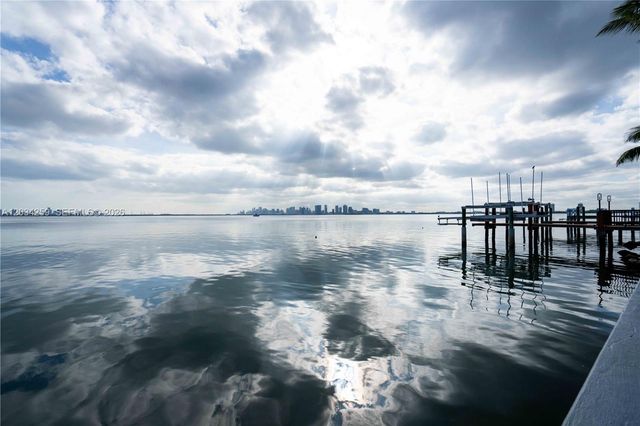 1750 S Treasure Drive 8, North Bay Village, FL 33141