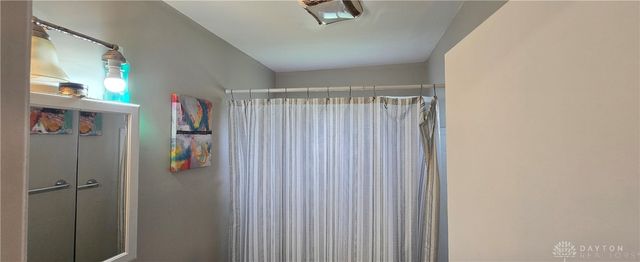 940 Dennison Avenue, Dayton, OH 45417
